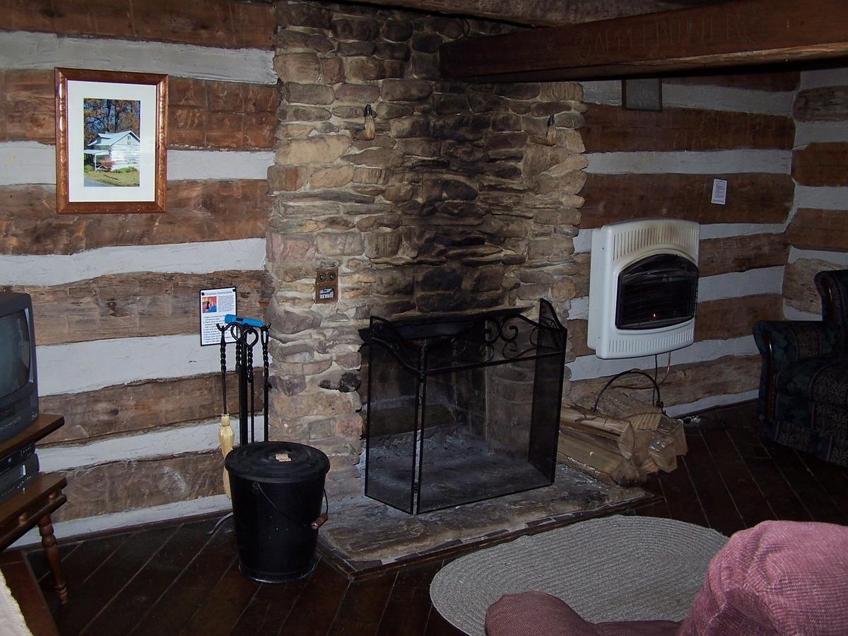 Cabin Creekwood Lyndhurst ภายนอก รูปภาพ