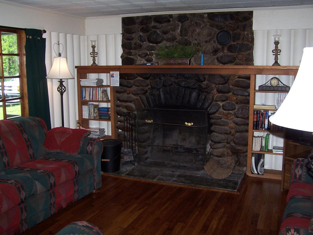 Cabin Creekwood Lyndhurst ภายนอก รูปภาพ